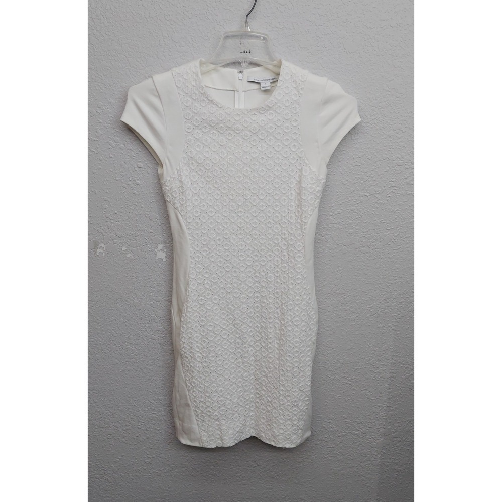 Diane Von Furstenberg Sheath Dress Womens 4 White Cap Sleeve Stretch Eyelet